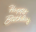 "Happy Birthday" LED-lysskilt - Utleie